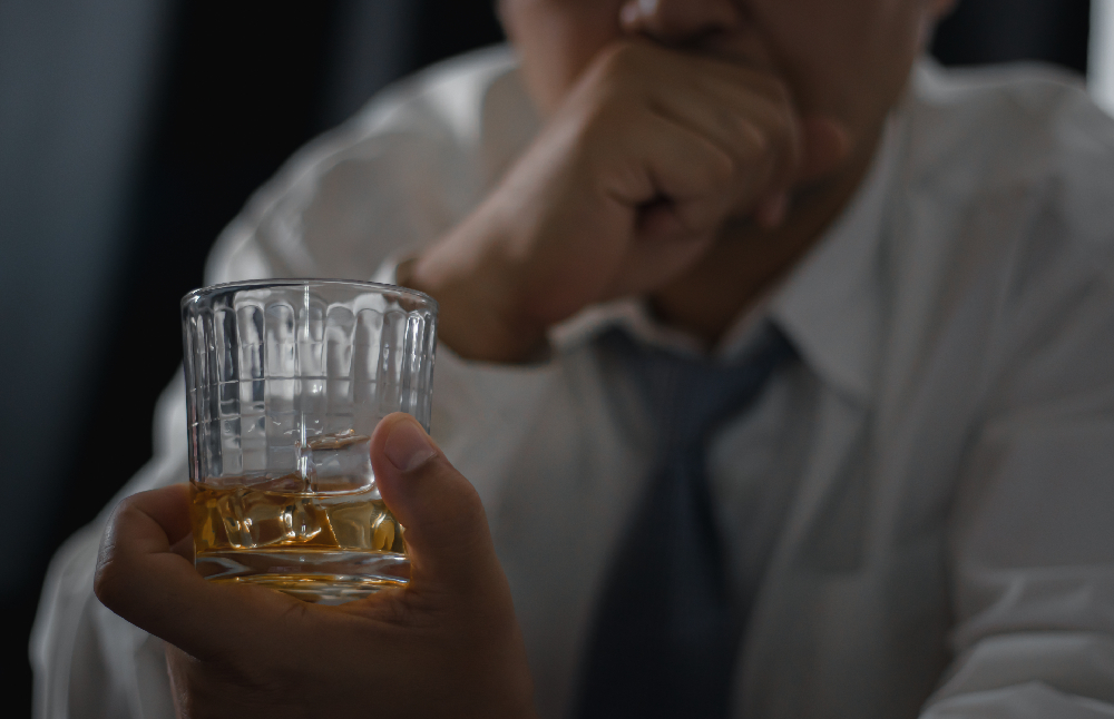 O consumo leve a moderado de álcool protege do risco de doenças cardíacas?