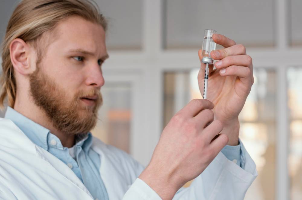 Ozempic, Mounjaro e afins: Reino Unido reforça alerta de pancreatite grave; há motivo para preocupação?